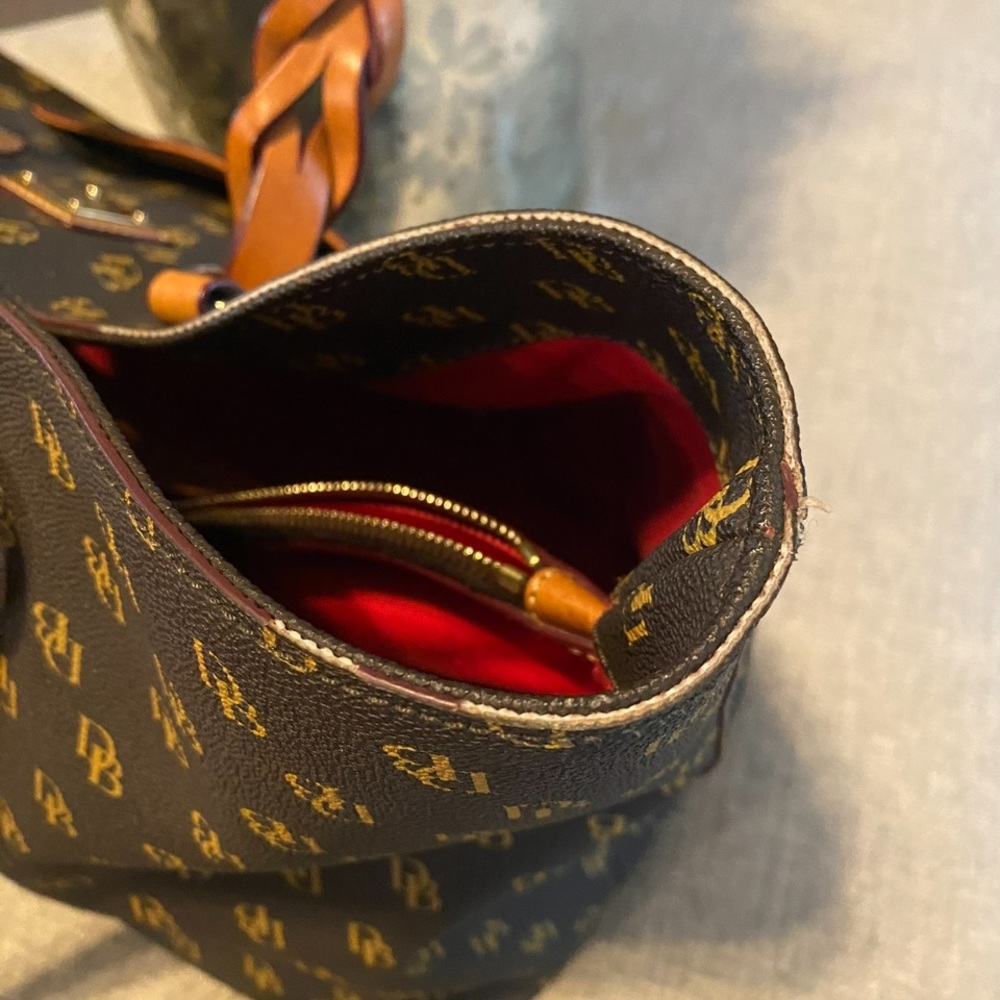 Dooney & Bourke purse - Picture 3 of 11